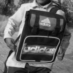Deepak har fået skoletaske og uniform